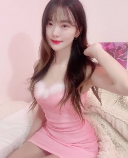 이윤*